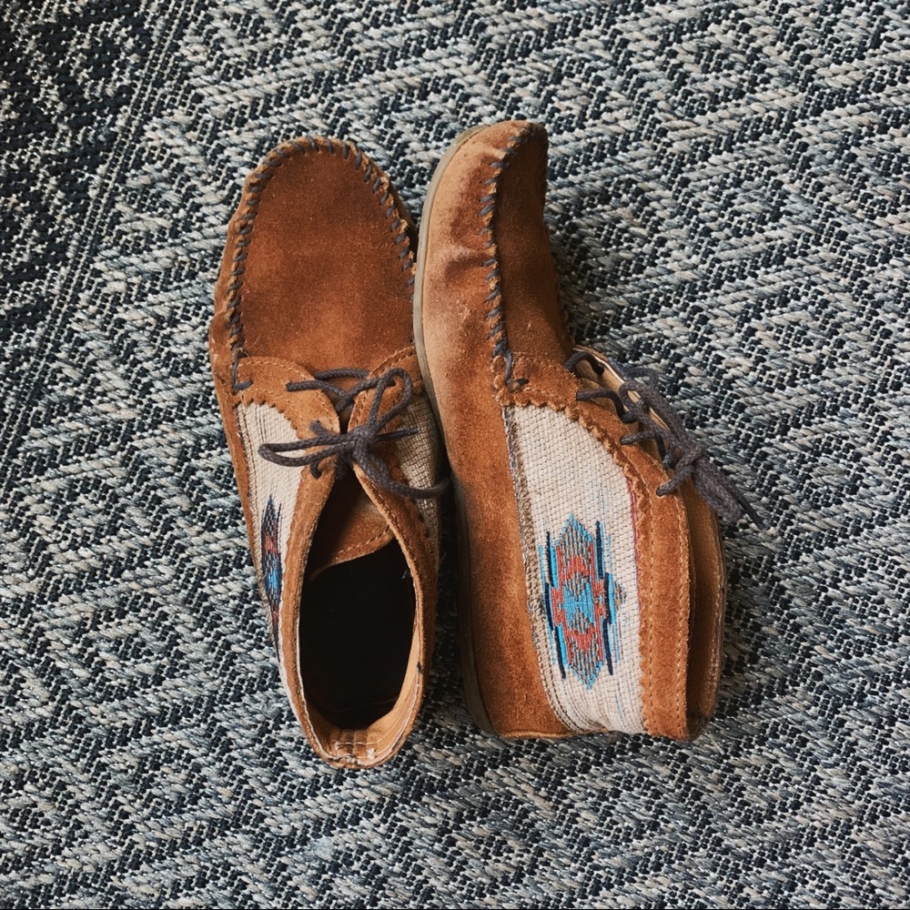 Minnetonka El Paso Ankle Boots